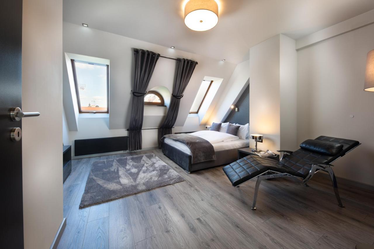 Aparthotel New Lux Wroclaw Exterior photo