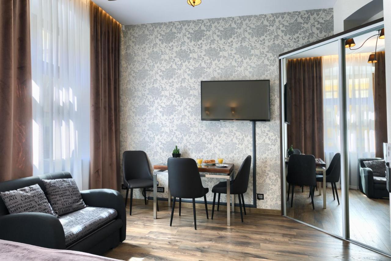 Aparthotel New Lux Wroclaw Exterior photo