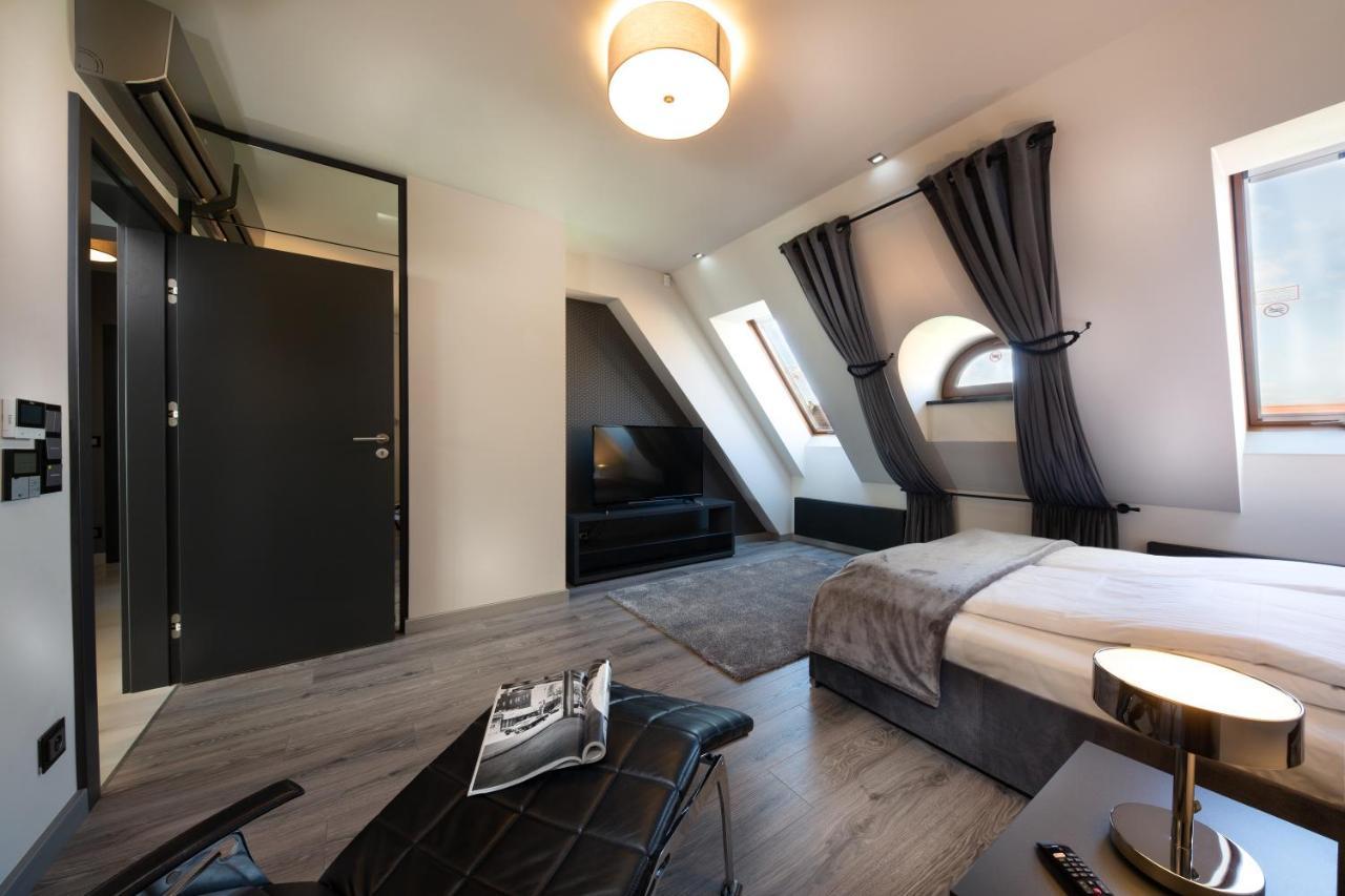 Aparthotel New Lux Wroclaw Exterior photo