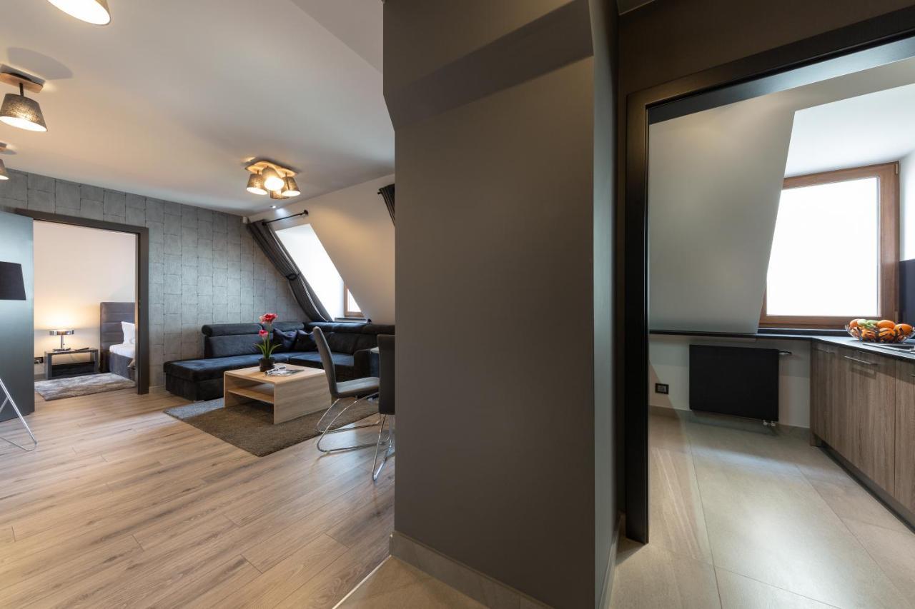 Aparthotel New Lux Wroclaw Exterior photo